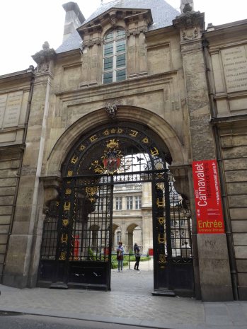 Entrance to Hotel Carnavalet. In 1548, Jacques des Ligneris, President of the Parliament of Paris, ordered the construction of the mansion that came to be known as the Hôtel Carnavalet; construction was completed about 1560. In 1578, the widow of Francois de Kernevenoy, later known as Carnavalet, purchased the building. In 1654, the mansion was bought by Claude Boislève, who commissioned the well-known architect, François Mansart, to make extensive renovations. Madame de Sévigné, famous for her letter-writing, lived in the Hôtel Carnavalet from 1677 until her death in 1696.[33]